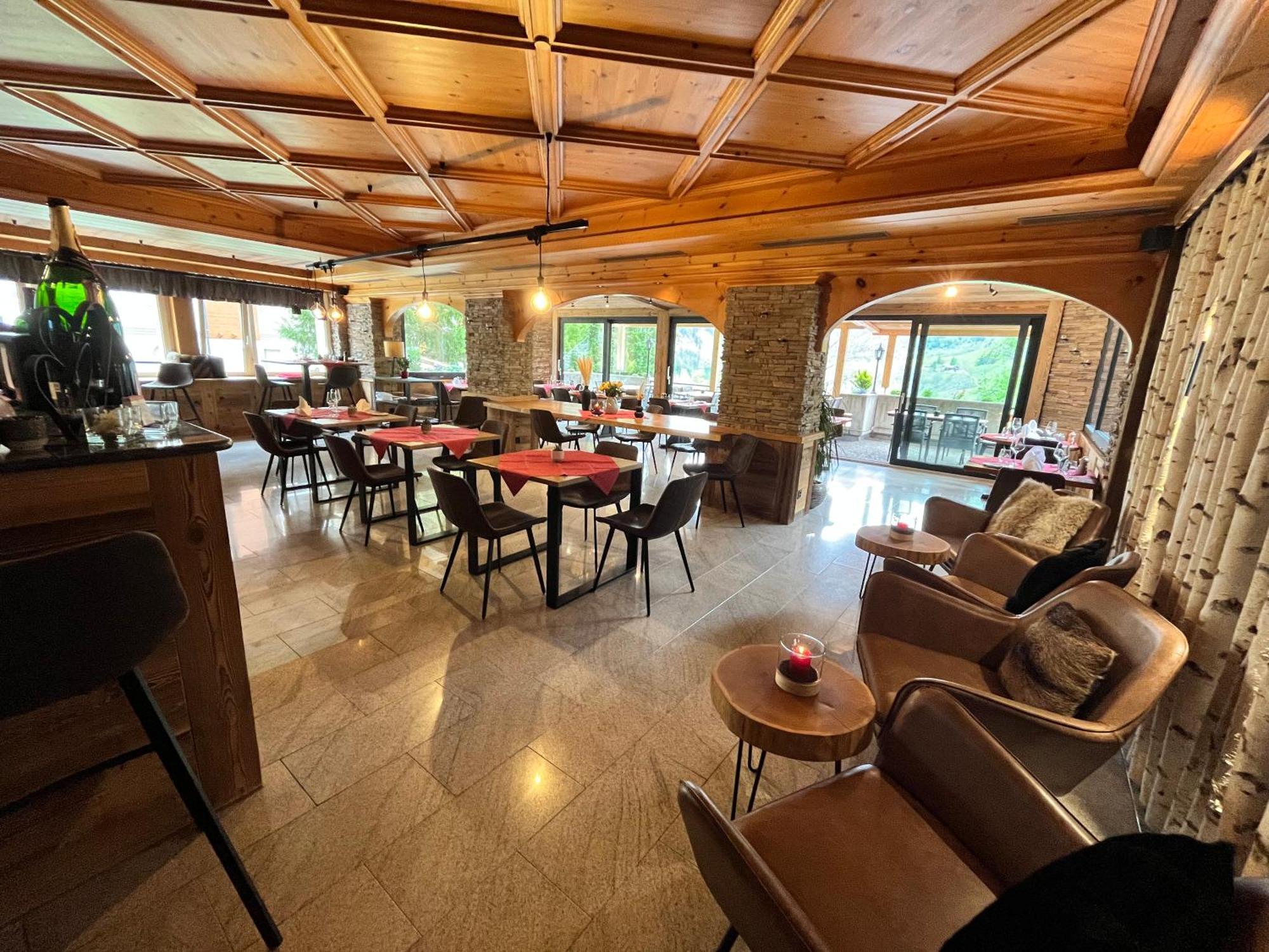 Hotel Alfa Superieur - Leukerbad-Therme Zewnętrze zdjęcie